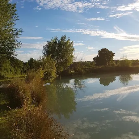 Shanti Insolites Et Espace Bien-etre Bordeaux بيت خشبي Berson