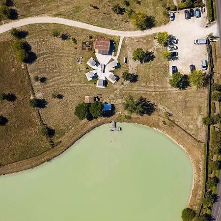 Shanti Insolites Et Espace Bien-être Bordeaux Alojamento de Turismo Selvagem Berson