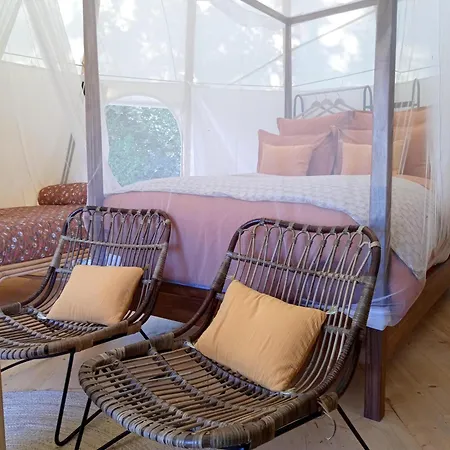 Shanti Insolites Et Espace Bien-etre Bordeaux بيت خشبي Berson