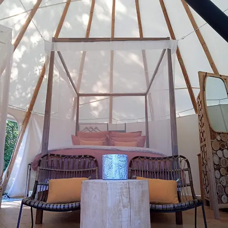 Shanti Insolites Et Espace Bien-etre Bordeaux *