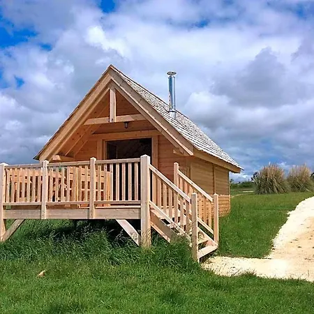 Shanti Insolites Et Espace Bien-etre Bordeaux Деревянный коттедж *