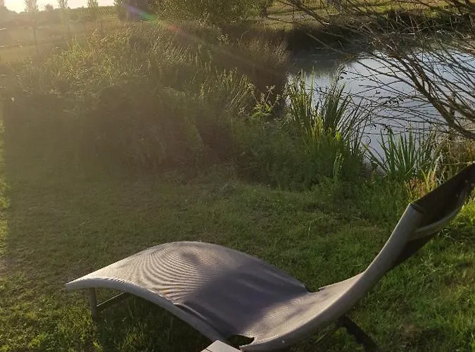 Shanti Insolites Et Espace Bien-etre Bordeaux Chata Berson