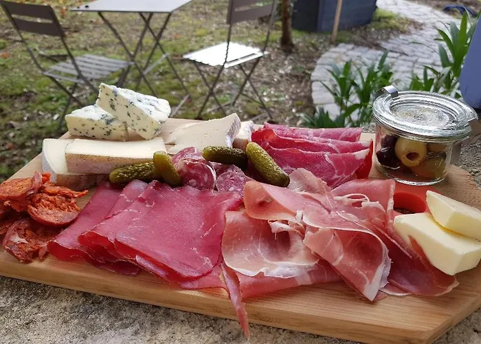 Shanti Insolites Et Espace Bien-etre Bordeaux Lodge *