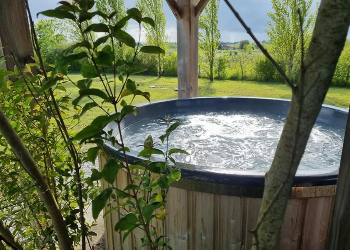 Shanti Insolites Et Espace Bien-etre Bordeaux Chata Berson